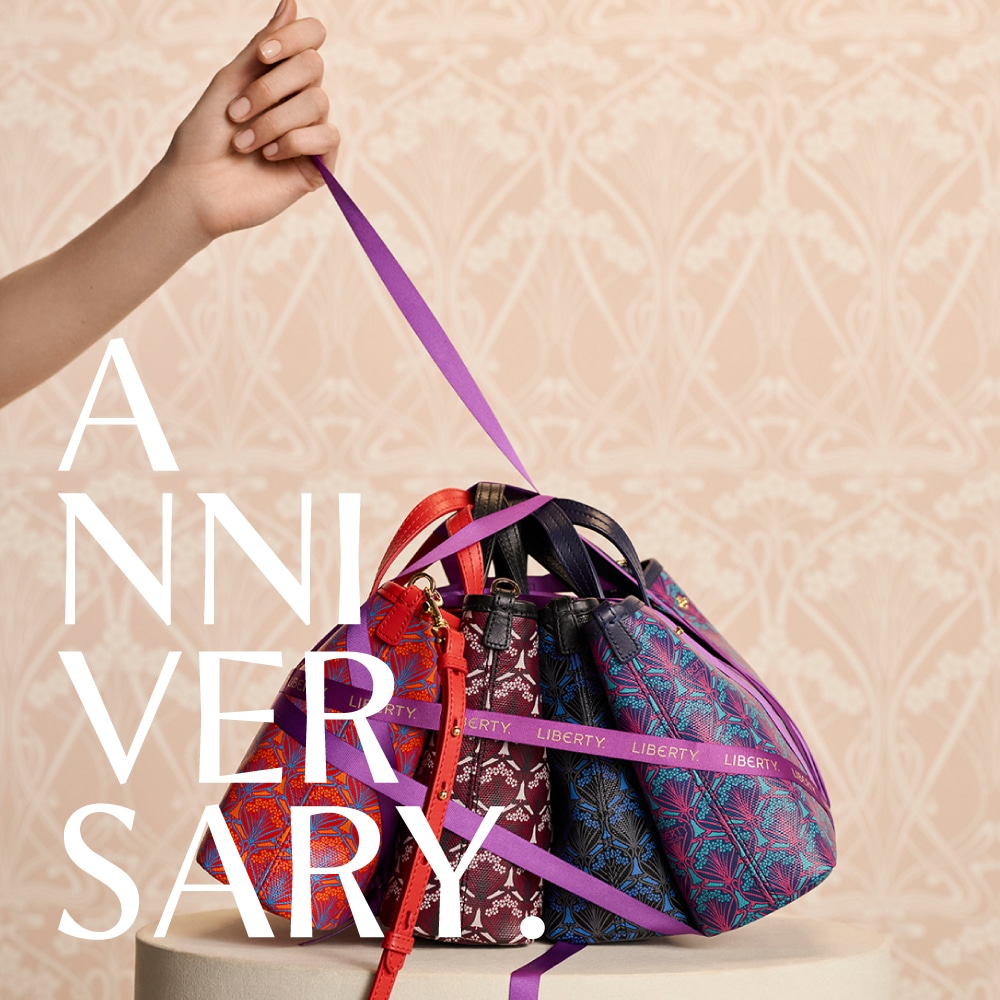 417 LIBERTY ヘラ 100x100cm シルク ツイ ル スカーフ 【驚きの値段で