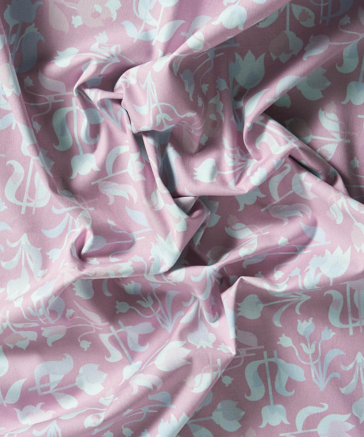 フローラル・フリーズ ニュー・コットン・キャンバス