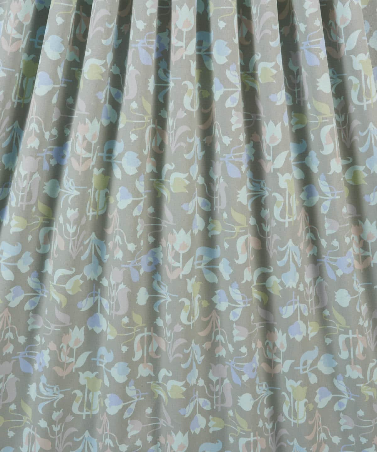 フローラル・フリーズ ニュー・コットン・キャンバス