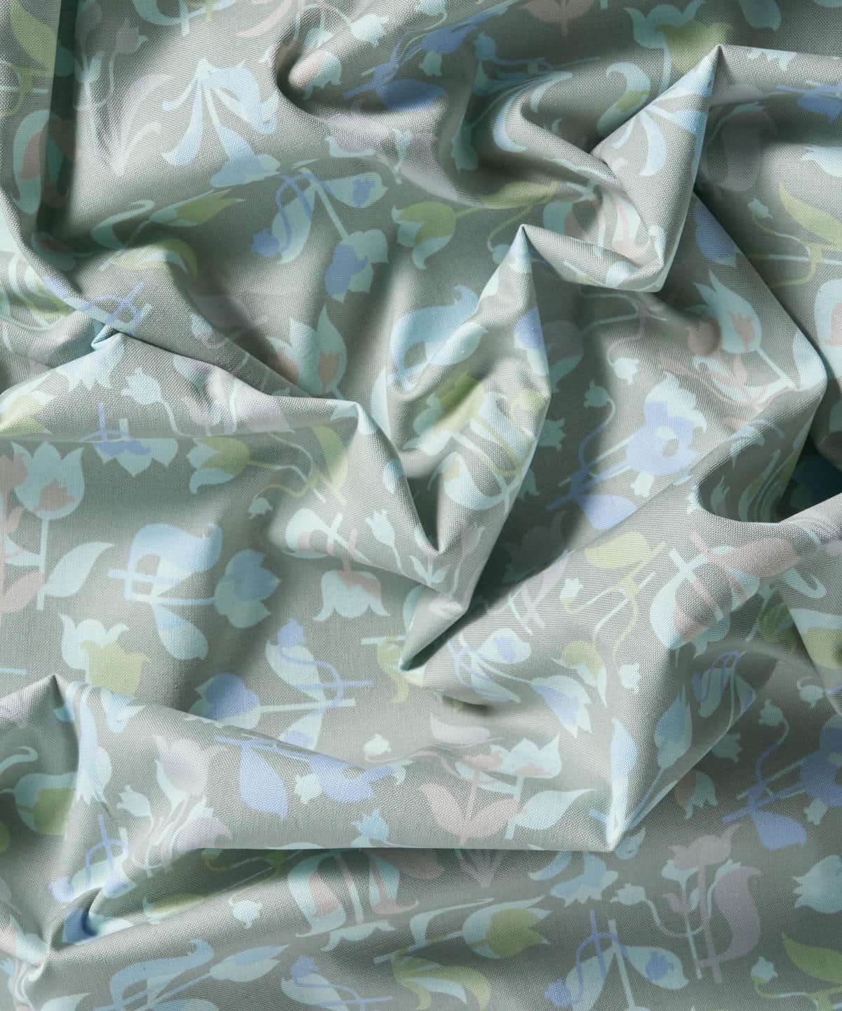 フローラル・フリーズ ニュー・コットン・キャンバス