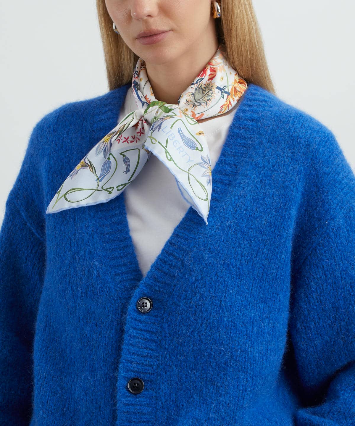 アイアンシ ガーデン シルクスカーフ 70